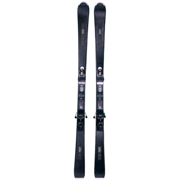 Stöckli Otree moton Bamboo Skier, Ansicht von oben mit Bindung.